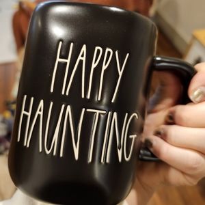 Happy Haunting mug